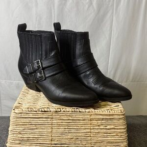 Guess Black Ankle Boots Buckle Strap Western Style Booties Size 9.5M